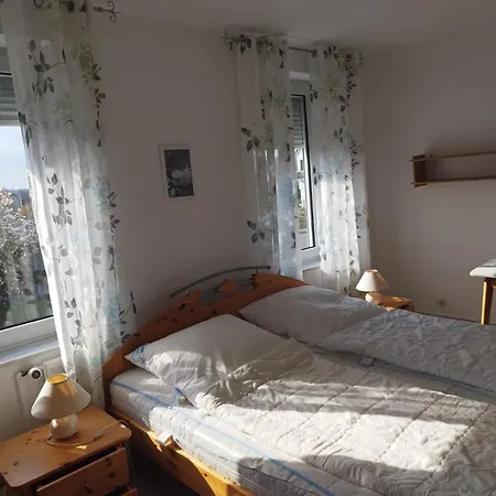 Sonnige Fewo, Doppelbett, Schlafcouch, Safe Apartamento *